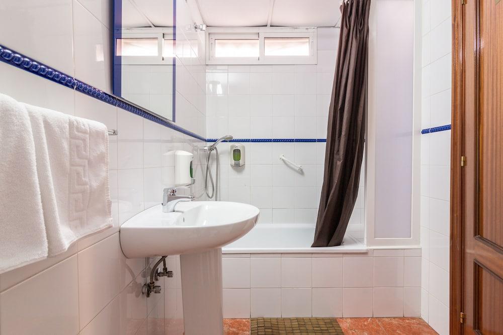 Hostal Jentoft Севиля Екстериор снимка